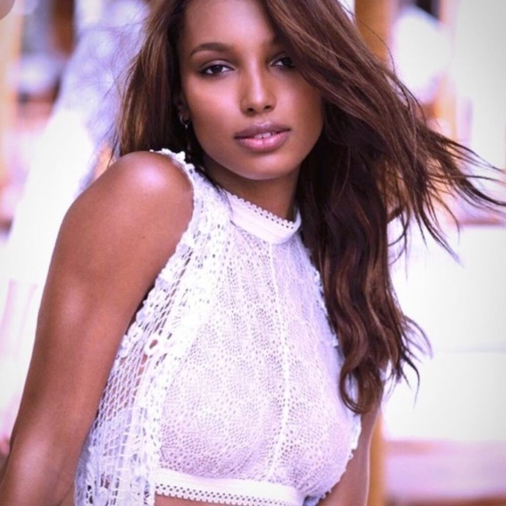Victoria's Secret White Beige Lace High Neck Choker Bralette Size xSmall‎